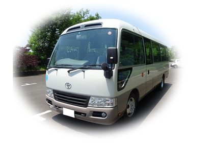 写真：15人乗りミニバス
